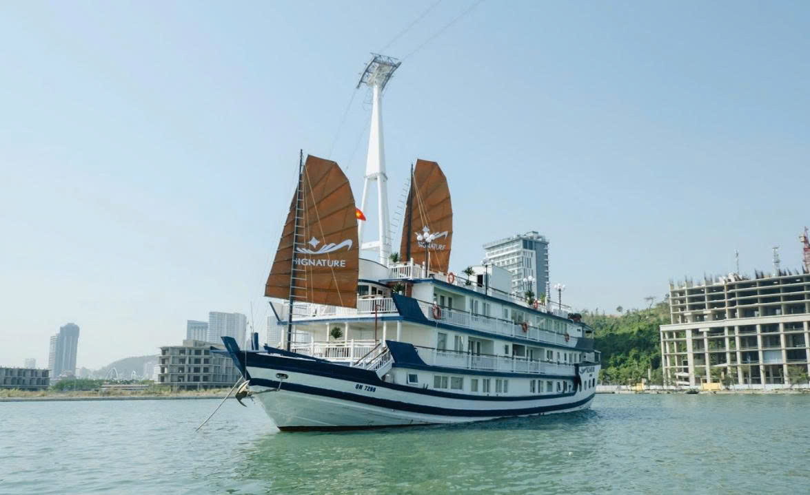Signature Halong Cruise 4*