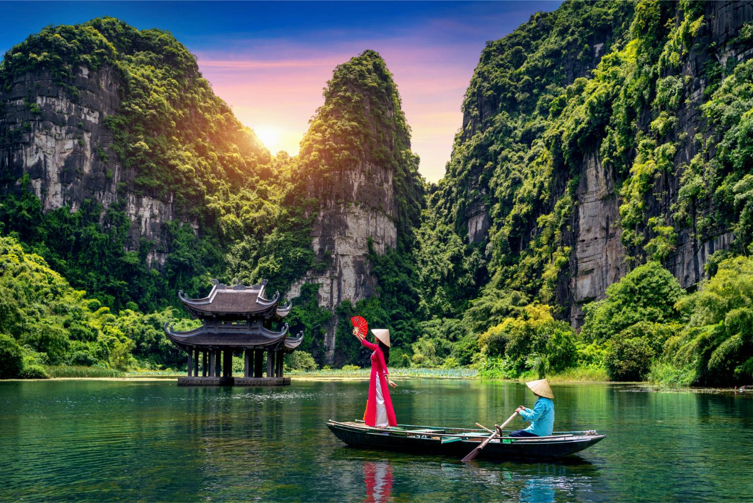 Discovery Hanoi 3 Days 2 Nights - SIC Tour