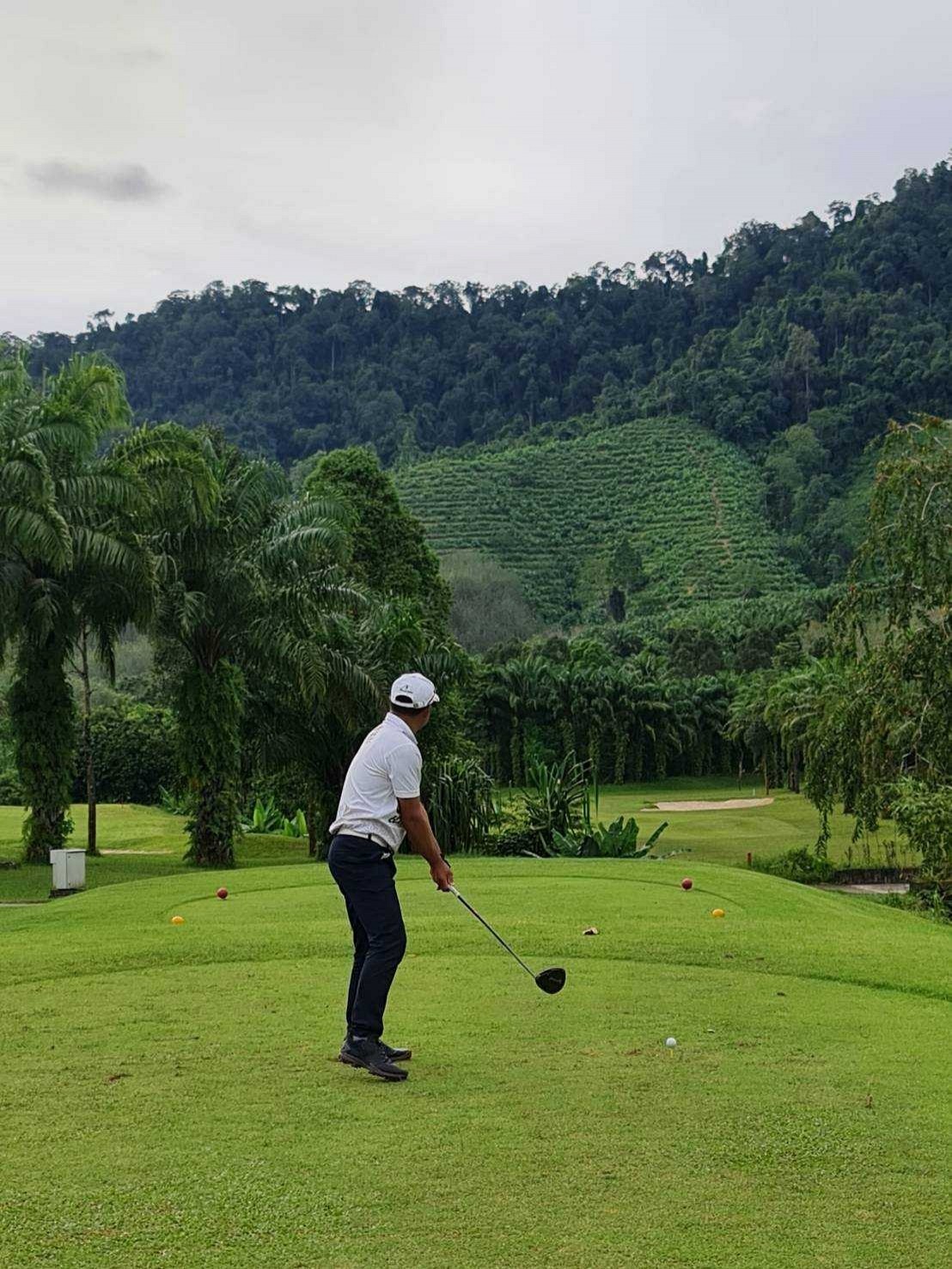 Golf (Katathong ) 18 holes 72 par